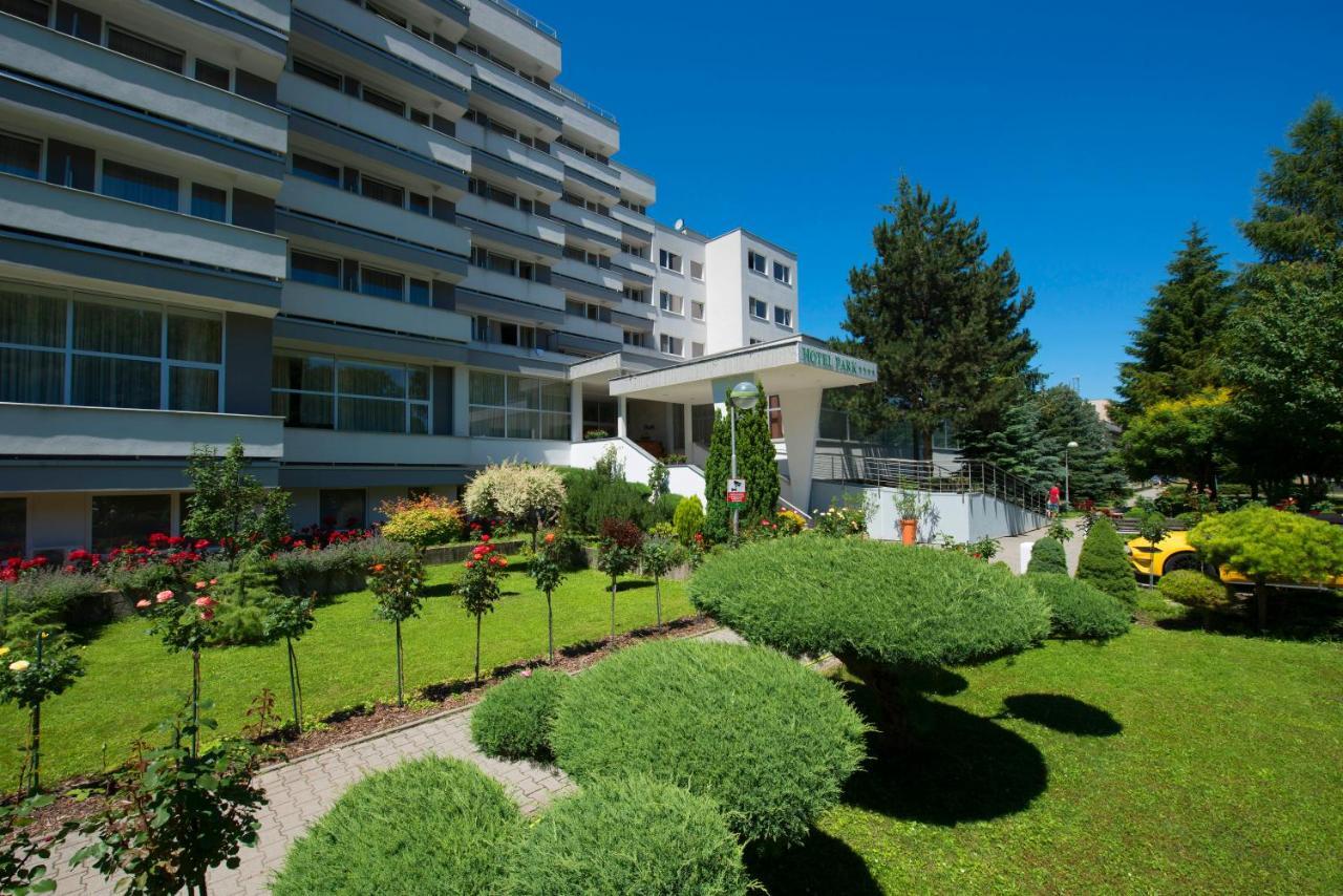 Hotel Park Piest'any Exteriör bild